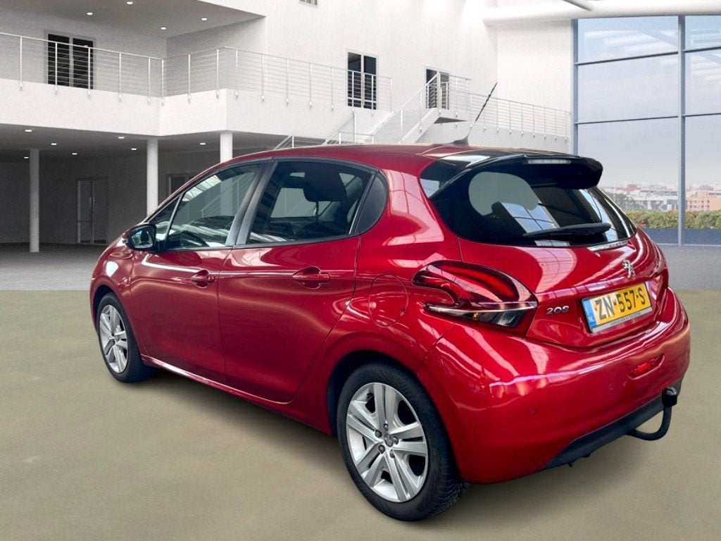 Foto 4 van Peugeot 208 1.2 5D NAP Airco Navi scherm Trekhaak CarPlay Nw
