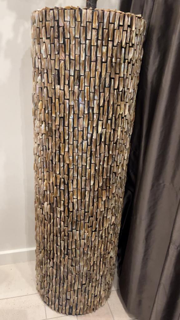 Exclusieve schelpen vaas - 130cm eyecatcher, Ophalen, Zo goed als nieuw