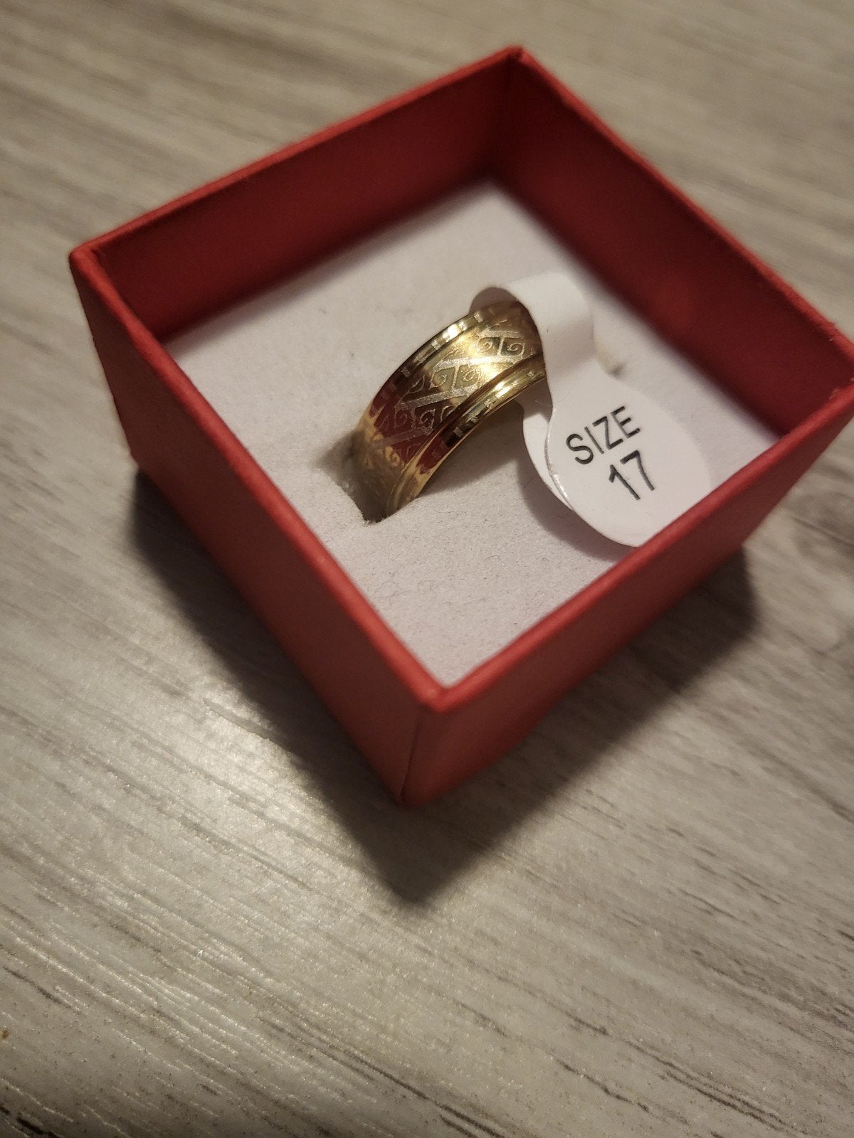Nieuwe Gouden Ring met Patroon - Maat 17, Overige materialen, Nieuw, Ophalen of Verzenden, 17 tot 18