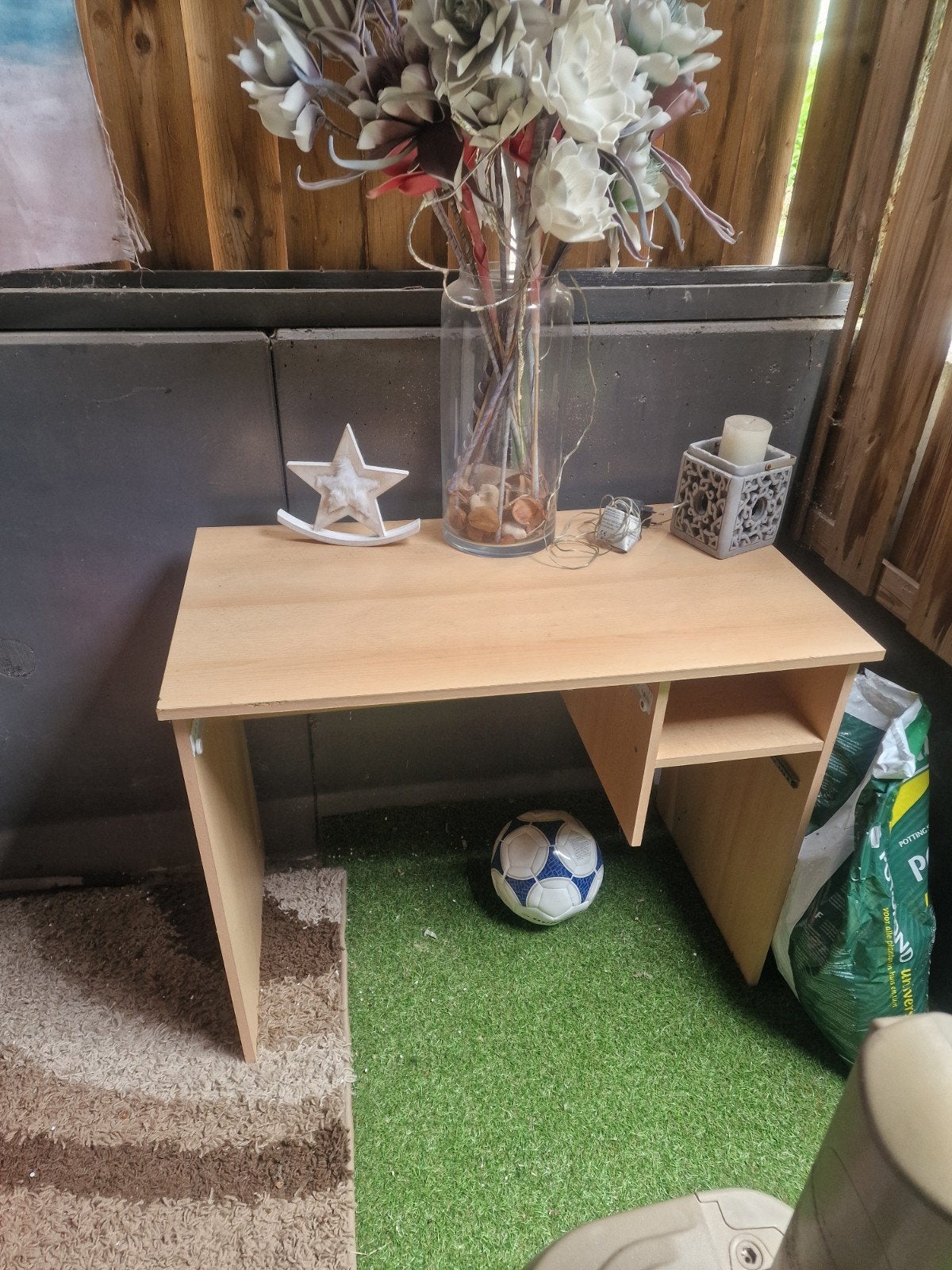 Compact houten bureau met opbergvak, Ophalen, Opbergruimte, Gebruikt, Hout