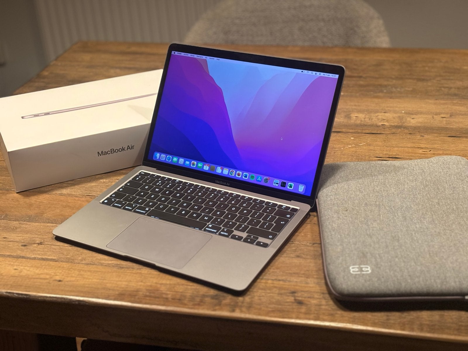 MacBook Air M1 - 19 cycli - niet gebruikt, Computers en Software, Ophalen, 256 GB, 2 tot 3 Ghz, Qwerty