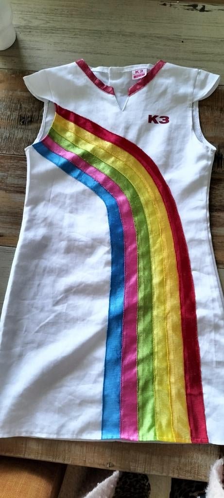 K3 jurk met regenboog, Ophalen