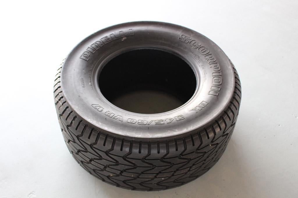Lamborghini LM002 Pirelli Scorpion band 345/60 17, Banden en Velgen, Nieuw, 17 inch, Terreinwagen