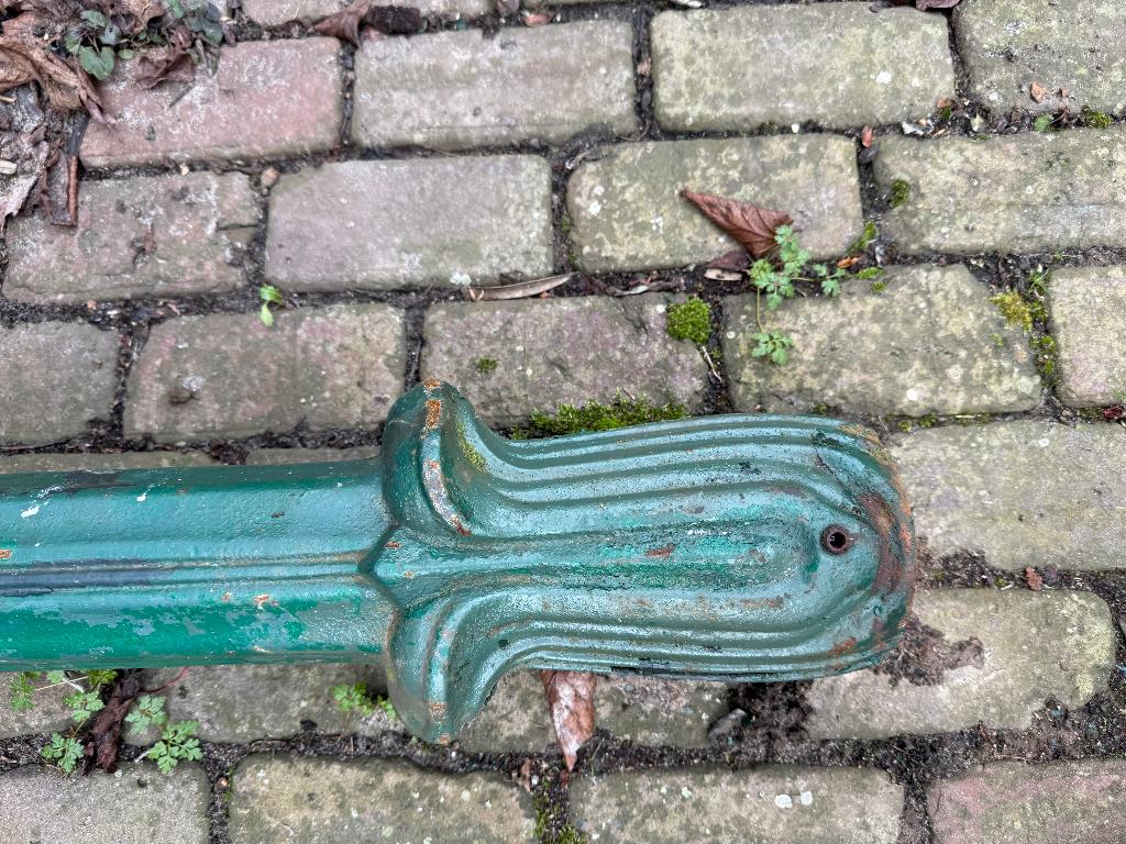 Gietijzeren lantarenpaal lantaarn paal, Ophalen, Gebruikt, Staande lamp, Netvoeding