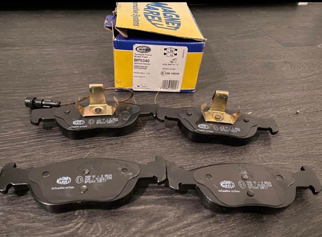 Nieuwe Magneti Marelli Remblokken Fiat Brava en Bravo, Auto diversen, Ophalen of Verzenden