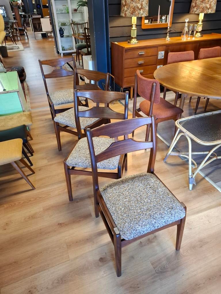 Vintage BAKO eetkamerstoelen nieuw gestoffeerd teak stoel, Huis en Inrichting, Ophalen, N.v.t., N.v.t., Vintage mid century design jaren 60 70