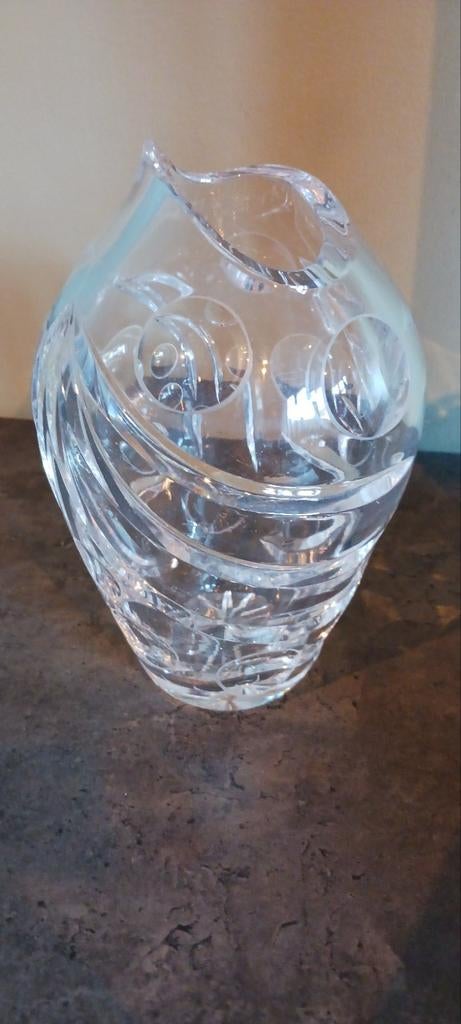 KRISTALLEN VAAS ENRICH JACHMANN WMF 1960 MOOI GESNEDEN 18 CM, Ophalen of Verzenden