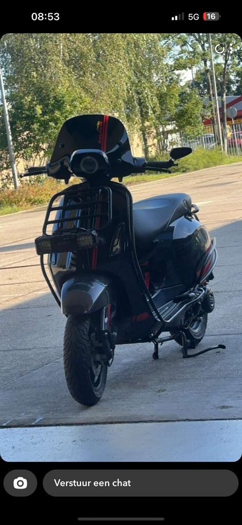 Vespa Sprint 50cc 2019–Custom Malossi, sportief, dik geluid!, Fietsen en Brommers, Scooters | Vespa, Ophalen, Zo goed als nieuw