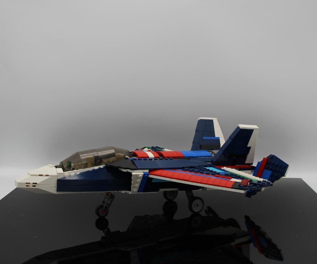 Lego Blue Power Jet, Community@lego.com, Ophalen of Verzenden, Zo goed als nieuw, 33 Bath Road Slough SL1 3UF United Kingdom