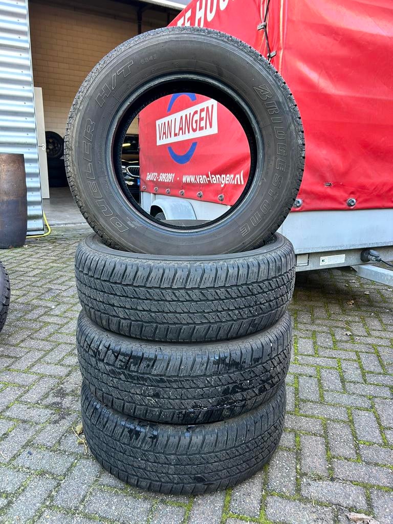 Bridgestone Dueler H/T 265-60-18 Landcruiser, Auto-onderdelen, Banden en Velgen, Band(en), All Season, 18 inch, 265 mm, Terreinwagen