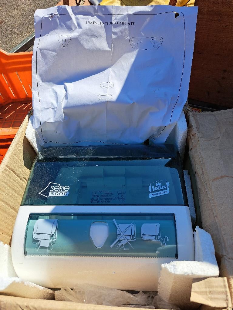 handdoek dispenser nieuw, Ophalen, Nieuw, Glas, Toilet