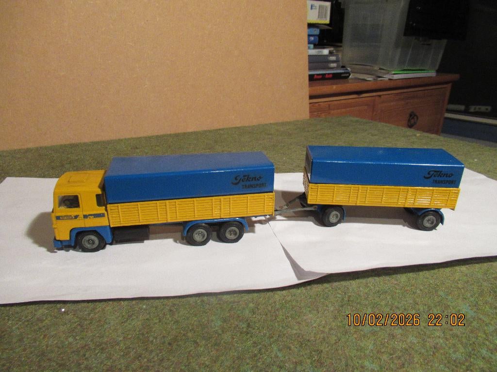 Tekno combi  nr 452, Hobby en Vrije tijd, Modelauto's | 1:50, Ophalen of Verzenden, Zo goed als nieuw, Bus of Vrachtwagen, Tekno