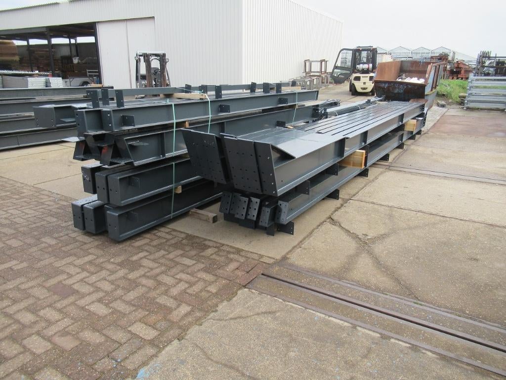 Nieuwe staalconstructie 16.00 x 35.00m (560m2), 560 m², Koop, Opslag of Loods