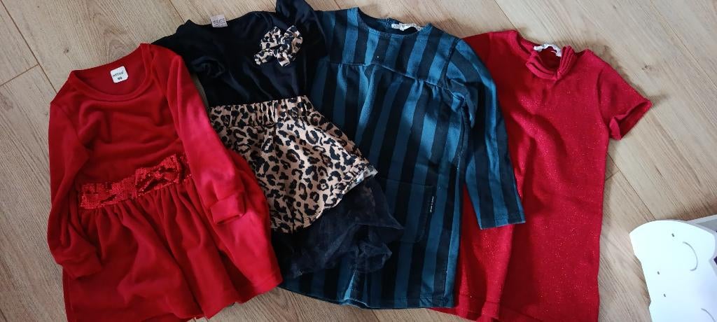 jurken voor meisjes 98, Kinderen en Baby's, Kinderkleding | Maat 98, Ophalen of Verzenden, Zo goed als nieuw, Meisje, Jurk of Rok