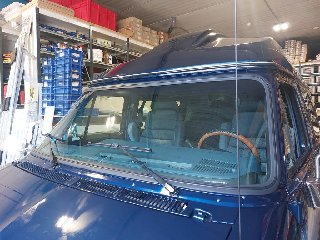 Chevrolet Chevy Van G20 / GMC Vandura voorruit in rubber, Auto-onderdelen, Ophalen, Nieuw, Chevrolet