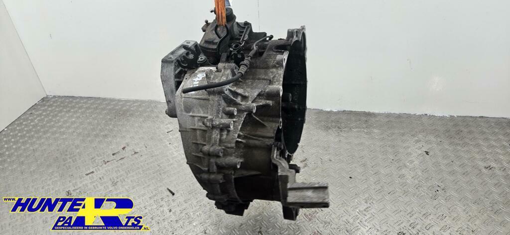 Handbak M66 Volvo V60 I 2.0 D3 ('10-'18) 1285017, Ophalen of Verzenden, Gebruikt, Volvo