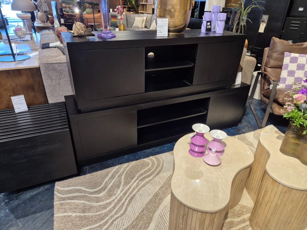 Tv Meubel Preto Zwart | 150 of 180 cm Direct Leverbaar -30%%, Huis en Inrichting, Kasten | Televisiemeubels, 150 tot 200 cm, Nieuw
