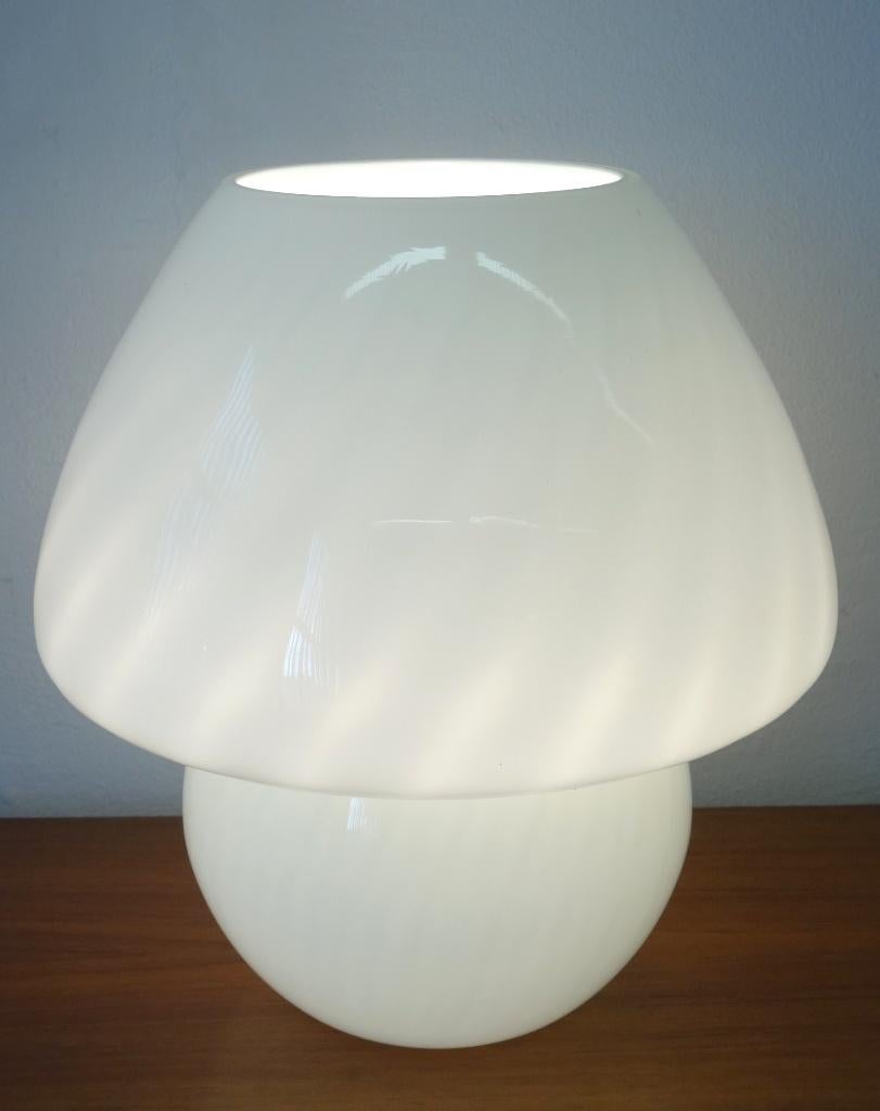 Vintage Murano tafellamp wit mushroom lamp glas, Huis en Inrichting, Gebruikt, Ophalen of Verzenden, Glas, Minder dan 50 cm