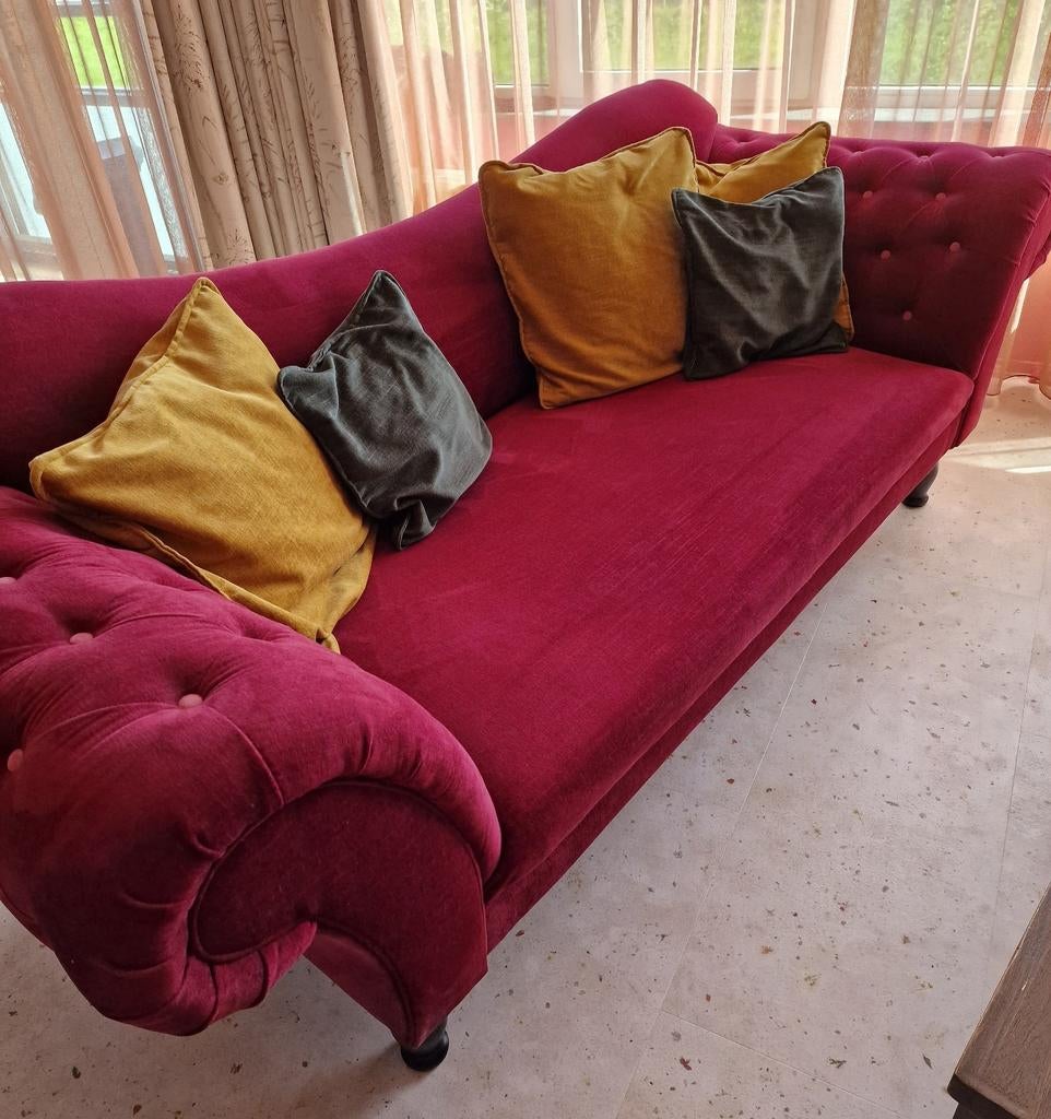 Mooie bank, chesterfield stijl, Huis en Inrichting, Ophalen