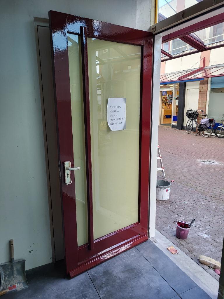 Schilder, renovlies behang,alle soorten behangwerk, Garantie