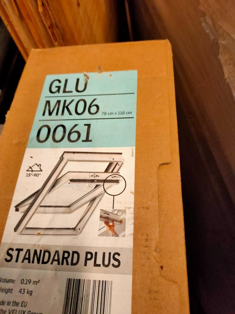 VELUX GLU kunststof tuimelvenster TRIPLE glas MK06 (78x118), Doe-het-zelf en Verbouw, Glas en Ramen, Ophalen, Minder dan 80 cm