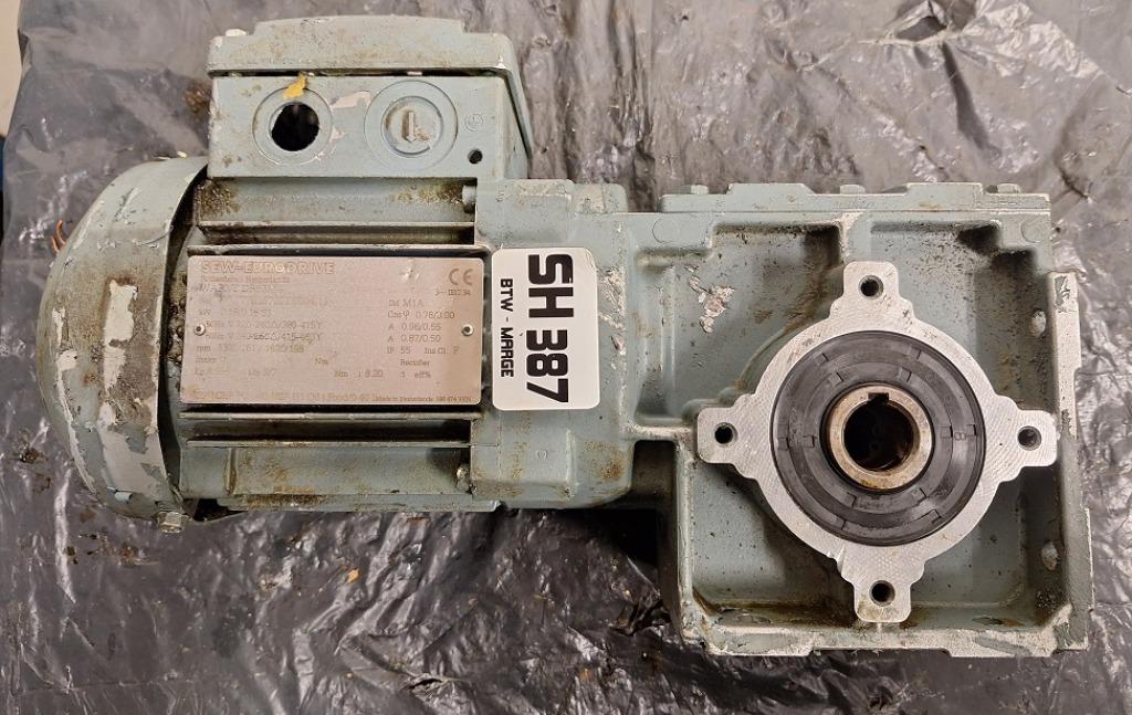 SEW Eurodrive WA30/T DR63M4 met reductie SH387, Doe-het-zelf en Verbouw, Motoren, Gebruikt, Elektromotor, Minder dan 1400 rpm