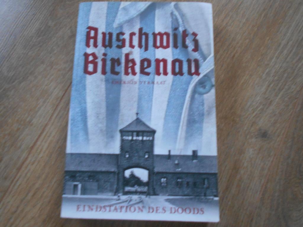 Emerson Vermaat Auschwitz Birkenau, Boeken, Ophalen of Verzenden, Tweede Wereldoorlog, Zo goed als nieuw, Overige onderwerpen