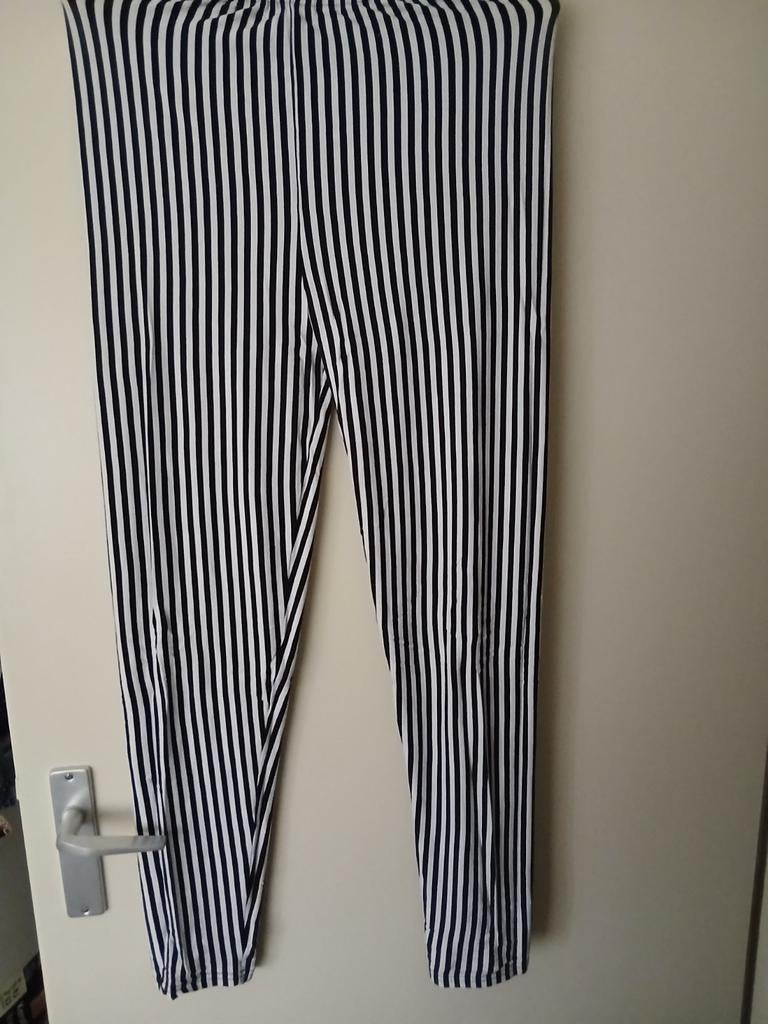 Magna Legging Maat 40-42, Kleding | Dames, Legging, Maat 40/42 (M), Ophalen of Verzenden, Magna