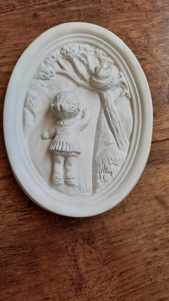 Wand tafereel ovaal wit meisje bij boom, Ophalen of Verzenden