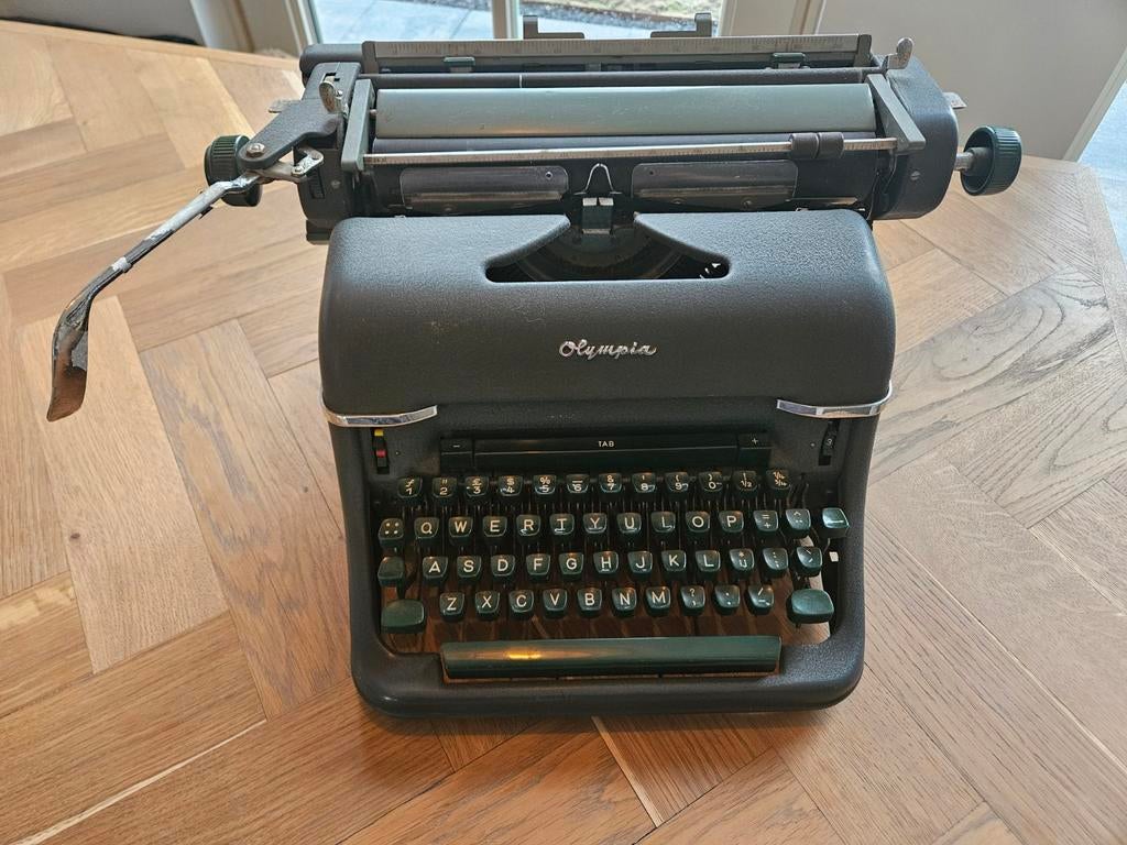 Typemachine Olympia, Diversen, Ophalen