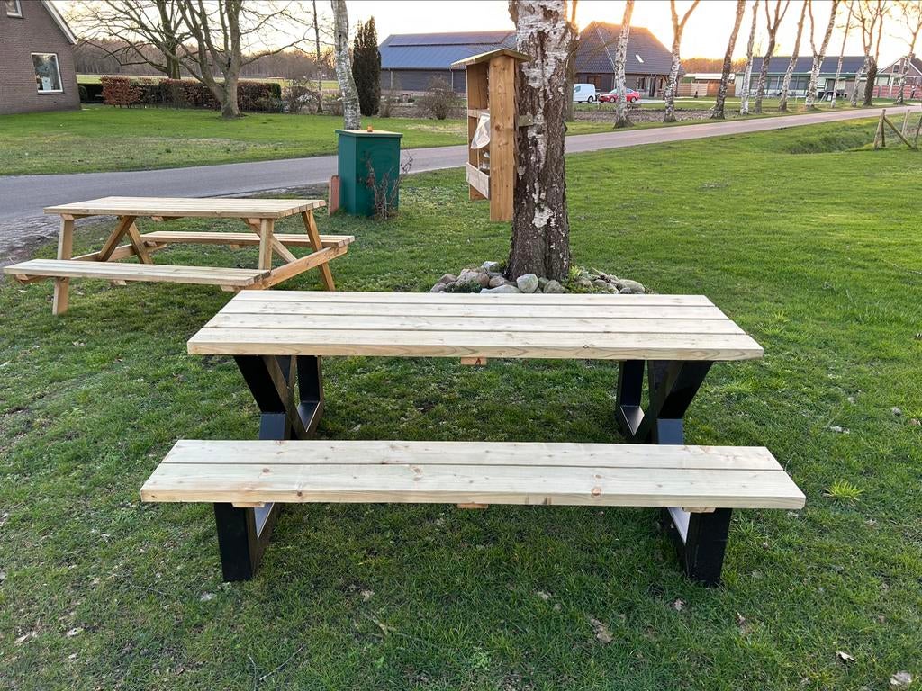 Tuintafel met metalen frame, Tuin en Terras, Picknicktafels, Ophalen of Verzenden, Nieuw, Vierkant, Staal