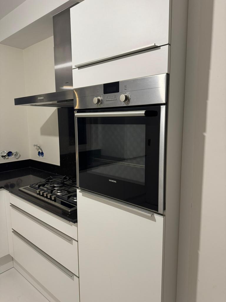 Complete Moderne Hoekkeuken Wit + Siemens + GEDEMONTEERD, Huis en Inrichting, Ophalen of Verzenden, Wit, Composiet, Hoekkeuken
