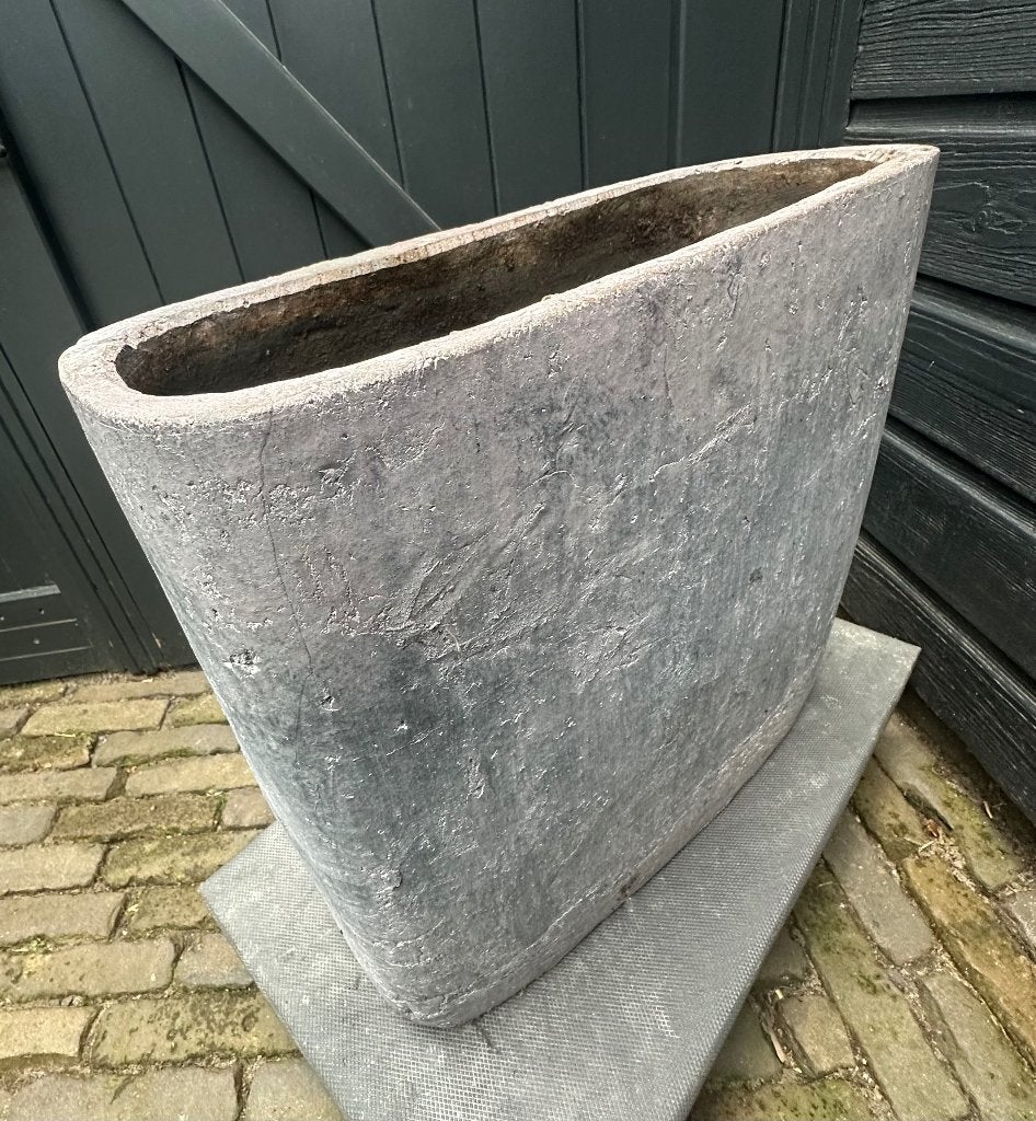 Buitenbloembak, vorstvrij, Tuin en Terras, Bloempotten, Ophalen, Rond, Zo goed als nieuw, Beton