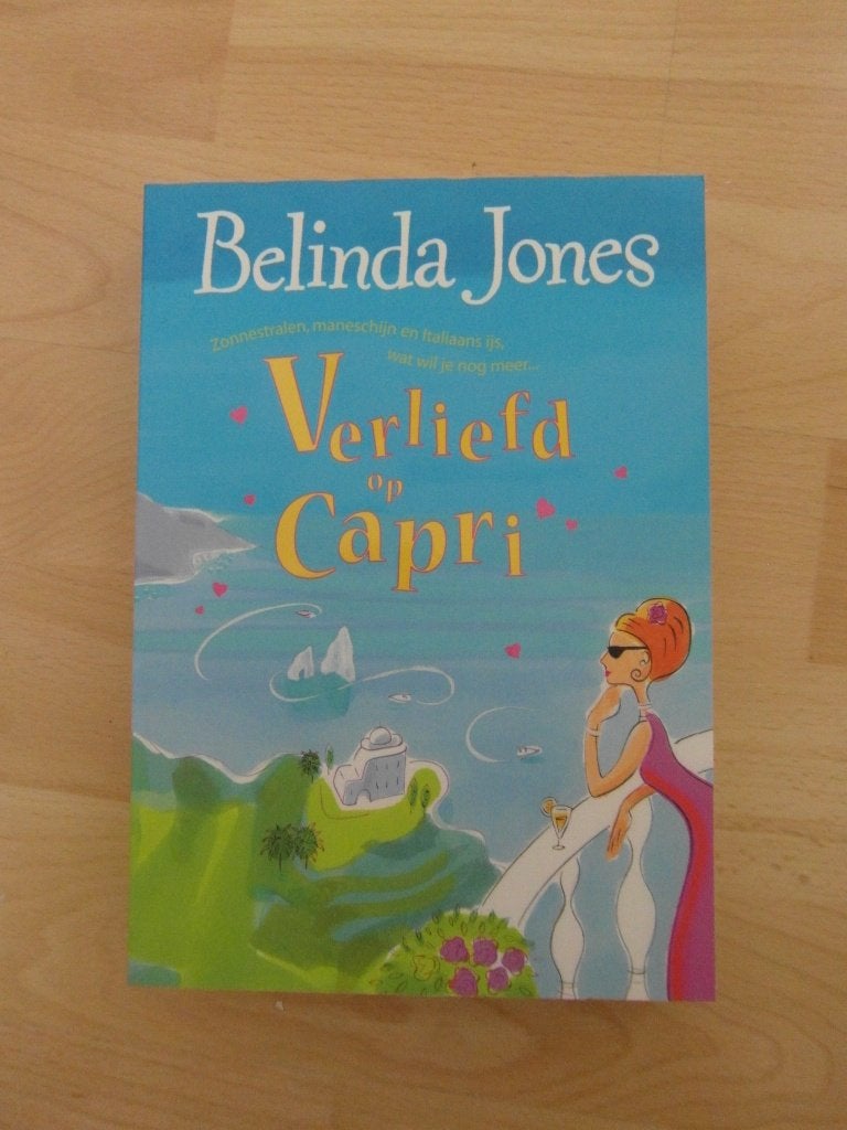Boek Verliefd op Capri - Belinda Jones, Ophalen of Verzenden, Zo goed als nieuw, Belinda Jones
