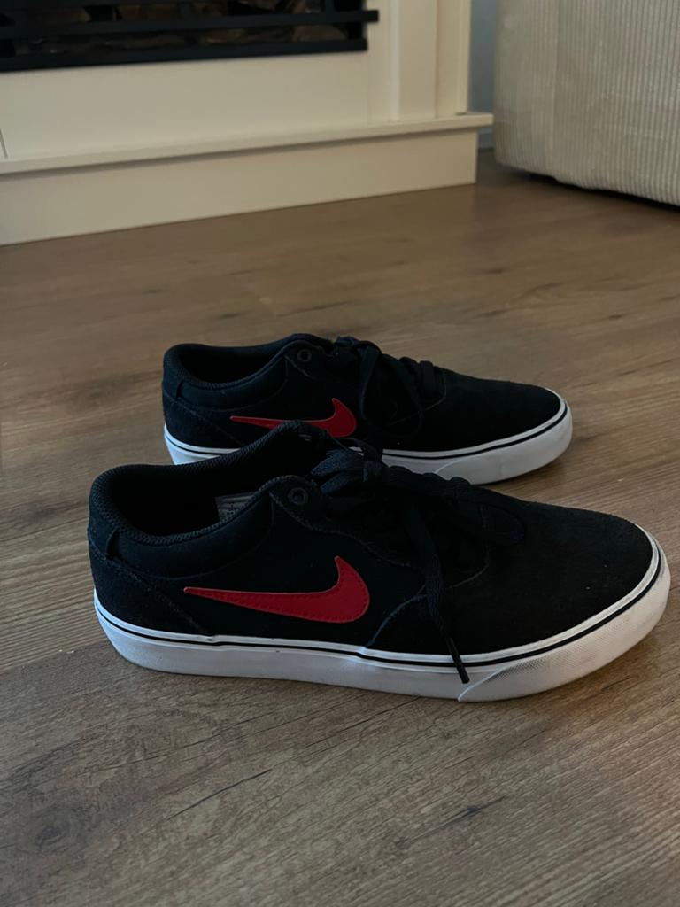 Nike SB Chron 2 Skate Schoenen Zwart Rood - Maat 40, Ophalen of Verzenden, Zo goed als nieuw, Maat 46 (S) of kleiner, Zwart