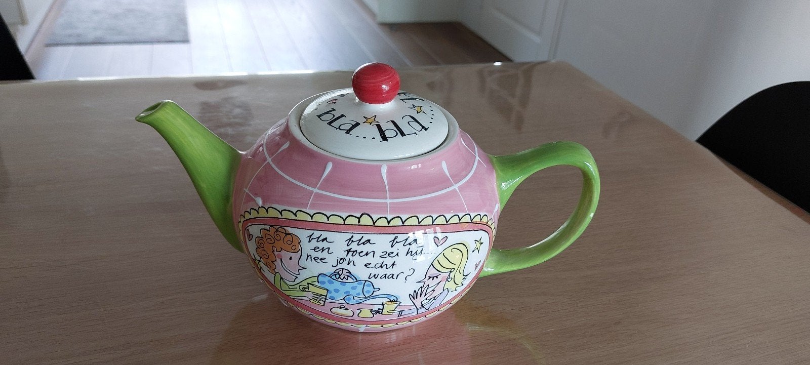 Blond Amsterdam theepot 'Bla Bla' - Zo goed als nieuw, Ophalen of Verzenden, Zo goed als nieuw, Roze, Steen/keramiek
