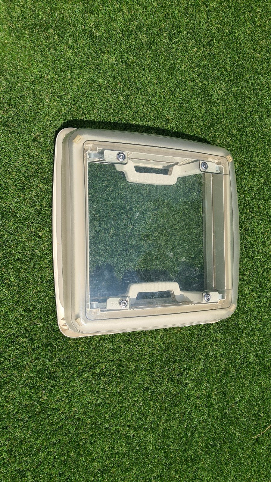 Dakluik 40x40 camper/caravan met hor en verduistering, Ophalen, Gebruikt