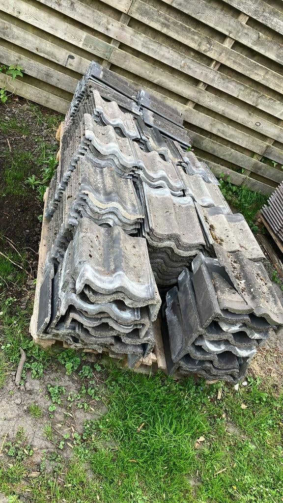 Teeuwen sneldekkers zwart ca 350 stuks, Doe-het-zelf en Verbouw, Dakpannen en Dakbedekking, Ophalen, Steen of Klei, Zwart, 15 m² of meer
