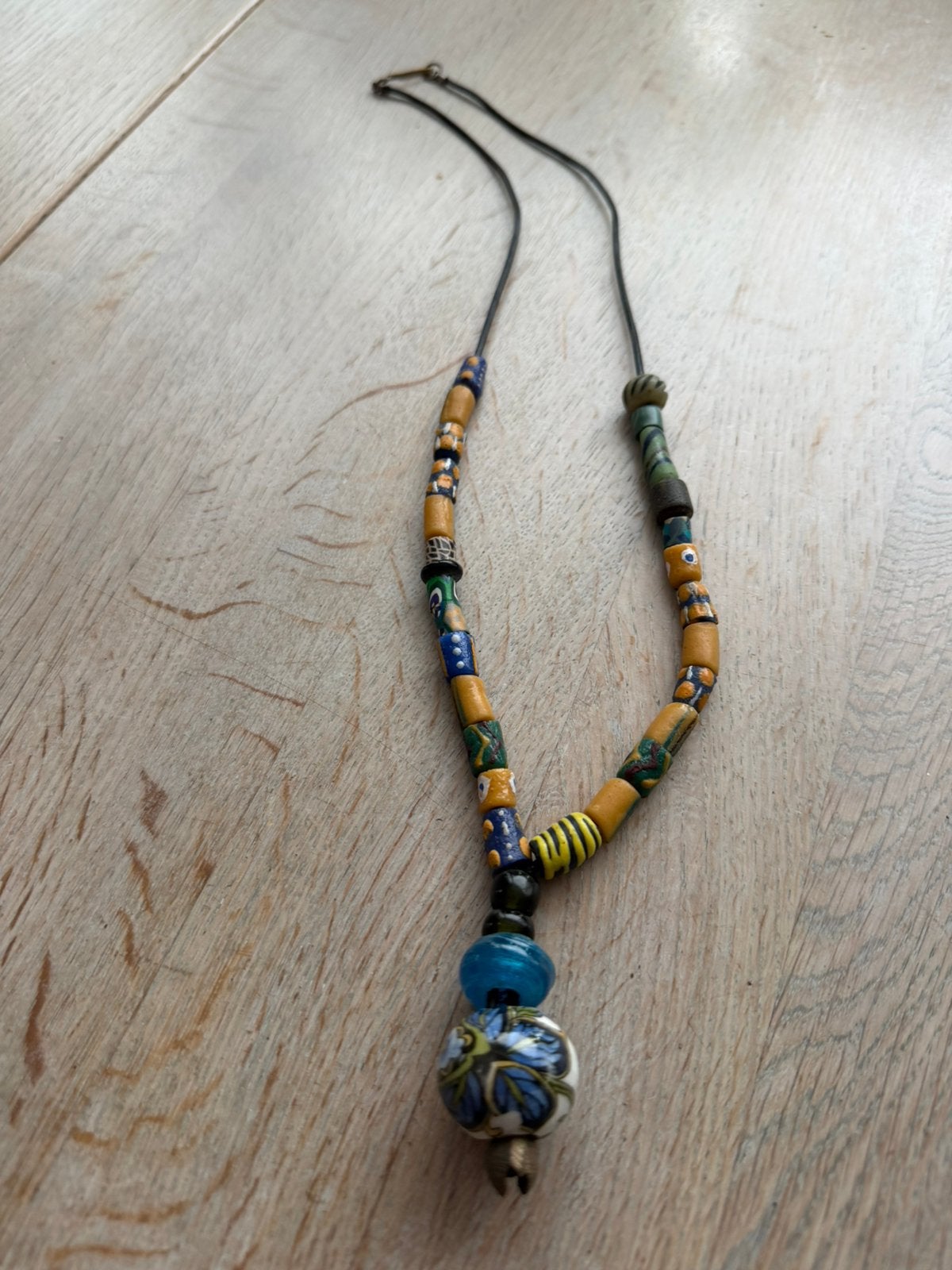 Ketting met o.a trade beads, Ophalen of Verzenden, Zo goed als nieuw, Overige materialen
