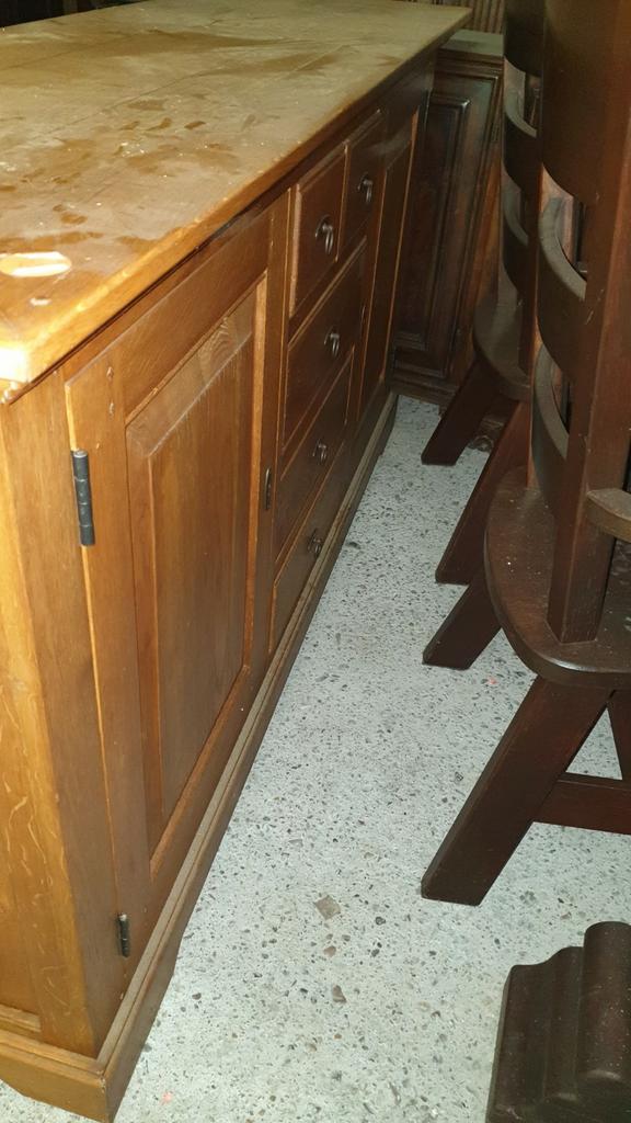 Houten dressoir met lades en deuren, Huis en Inrichting, Kasten | Dressoirs, 25 tot 50 cm, Kersenhout, Ophalen