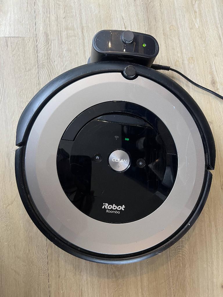 Roomba E5 Robotstofzuiger met Oplaadstation, Ophalen, Gebruikt, IRobot, Robotstofzuiger