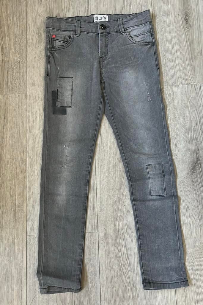Grijse meisjes spijkerbroek stretch 140, Kinderen en Baby's, Ophalen of Verzenden, Zo goed als nieuw, Meisje, Broek