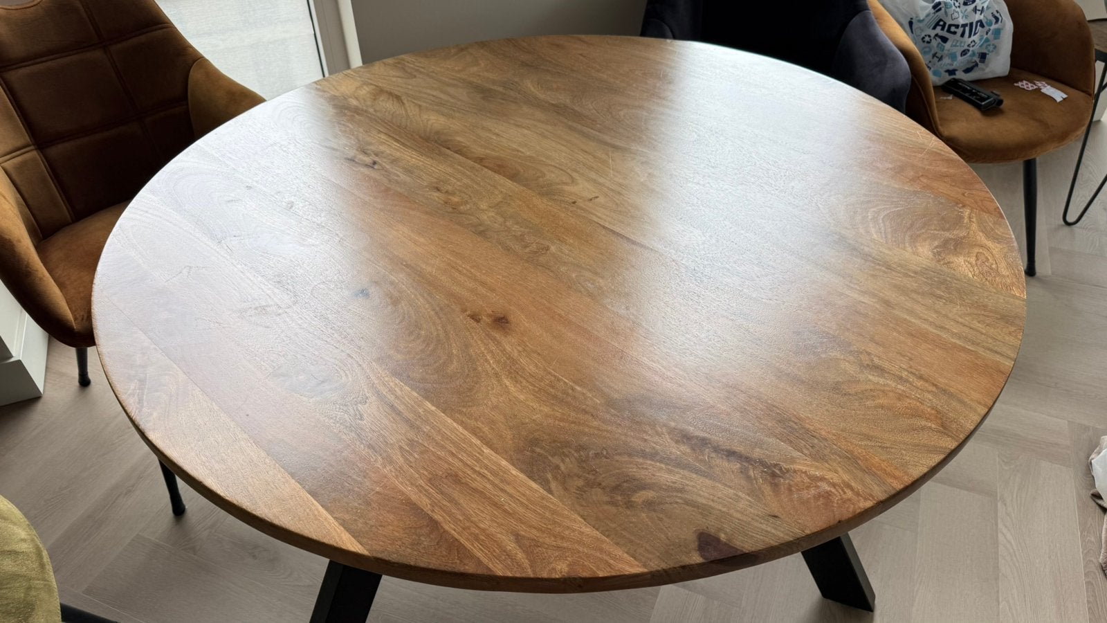 Ronde eettafel (120 cm) mangohout, metalen poten, Ophalen, 100 tot 150 cm, Rond, Zo goed als nieuw