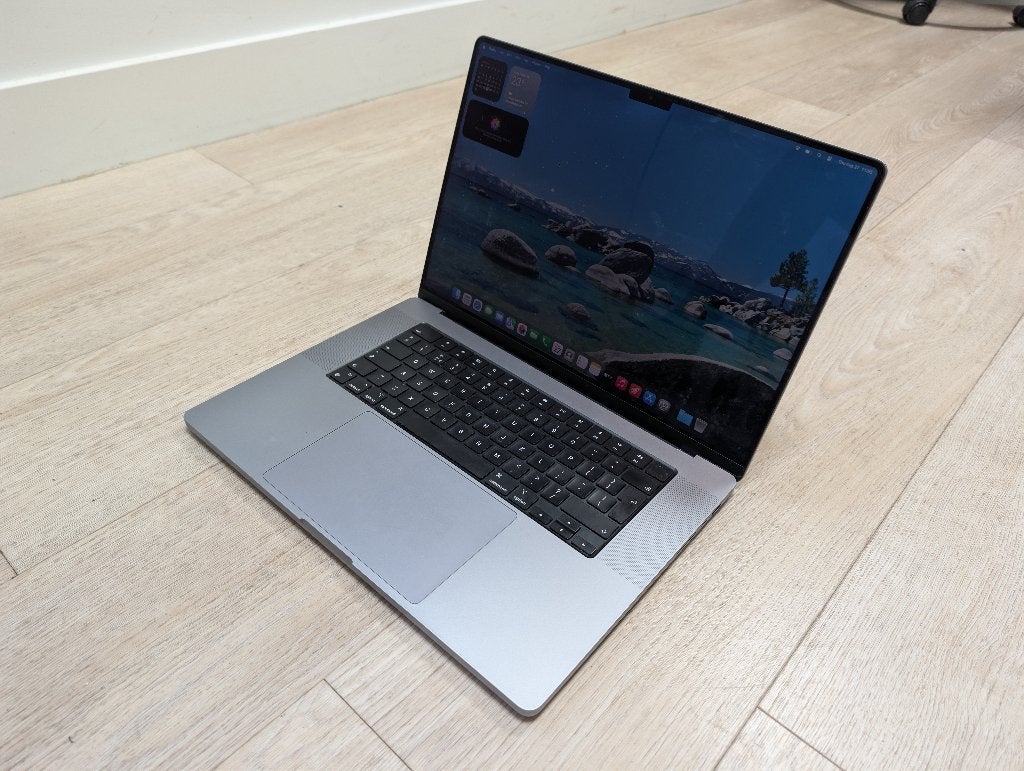 Apple MacBook Pro 2021 16" M1 Max, 32GB ram, 2TB ssd, 1 TB of meer, Zo goed als nieuw, 16 inch, 4 Ghz of meer