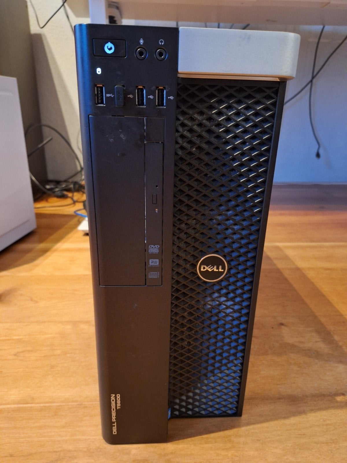 Dell Precision T5600 Workstation - Krachtige Desktop PC, Computers en Software, Ophalen, Gebruikt, 2 tot 3 Ghz, 32 GB