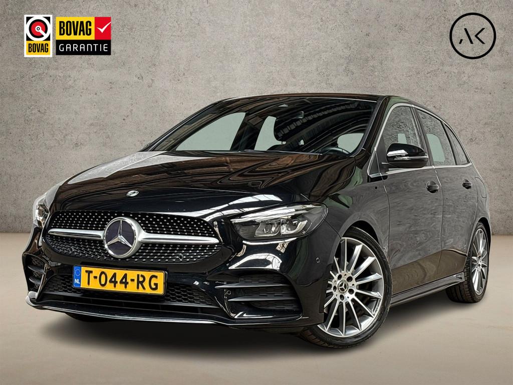 Mercedes-Benz B-Klasse 180 AMG Sport Automaat (GROOT NAVI, T, Auto's, Mercedes-Benz, 12 maanden, 136 pk, Gebruikt, 4 cilinders