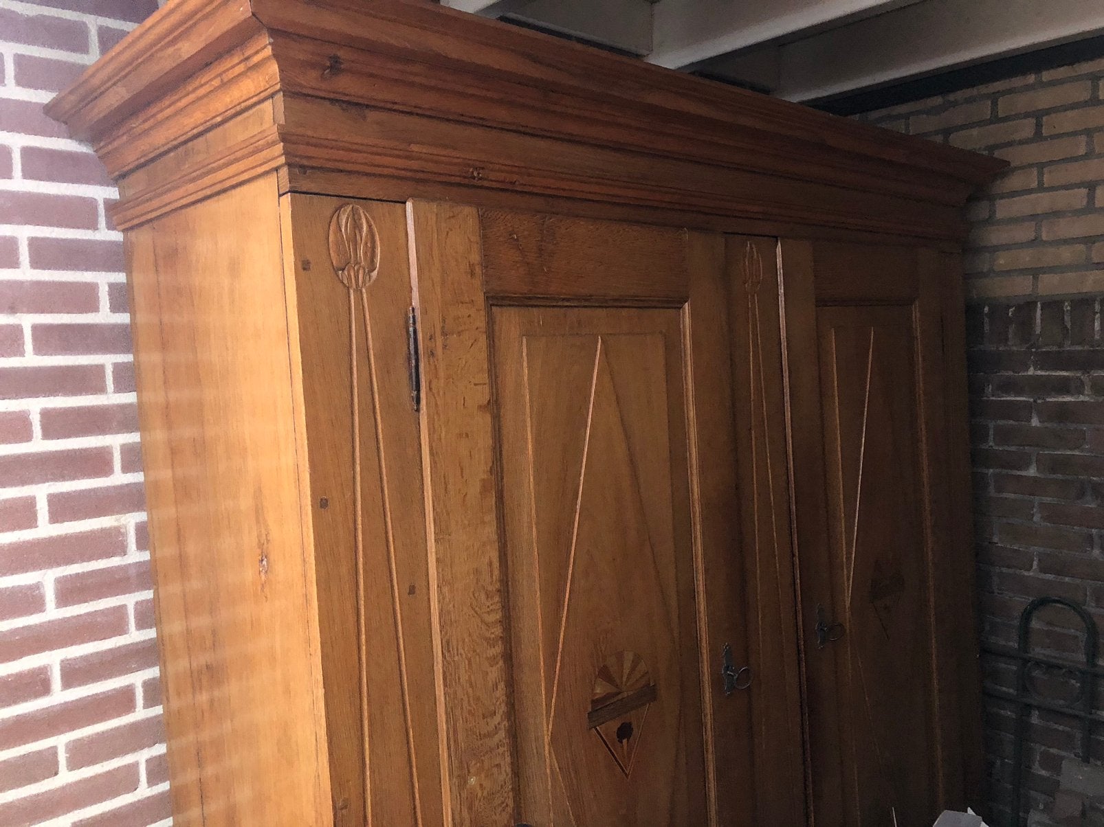 Grote Antieke kleding of woonkamer kast, Ophalen