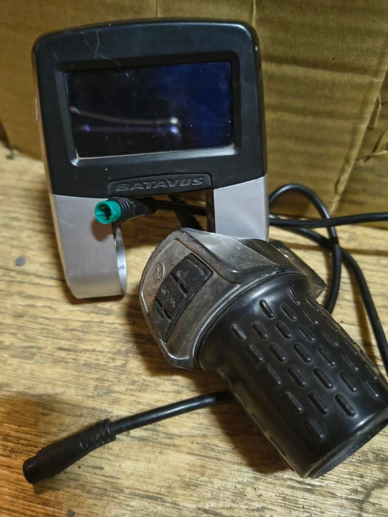 Batavus display en schakelaar met gashendel, Ophalen, Gebruikt, Elektrische fiets, Batavus