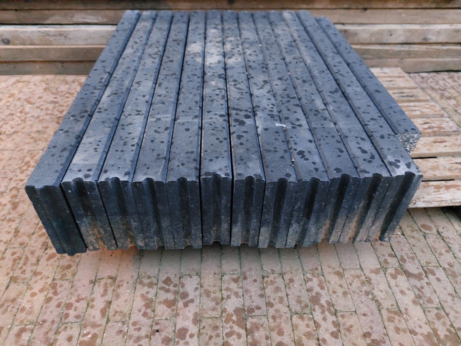 Nieuwe opsluitbandjes - Antraciet beton, Ophalen, Overige typen, Nieuw, 10 m² of meer