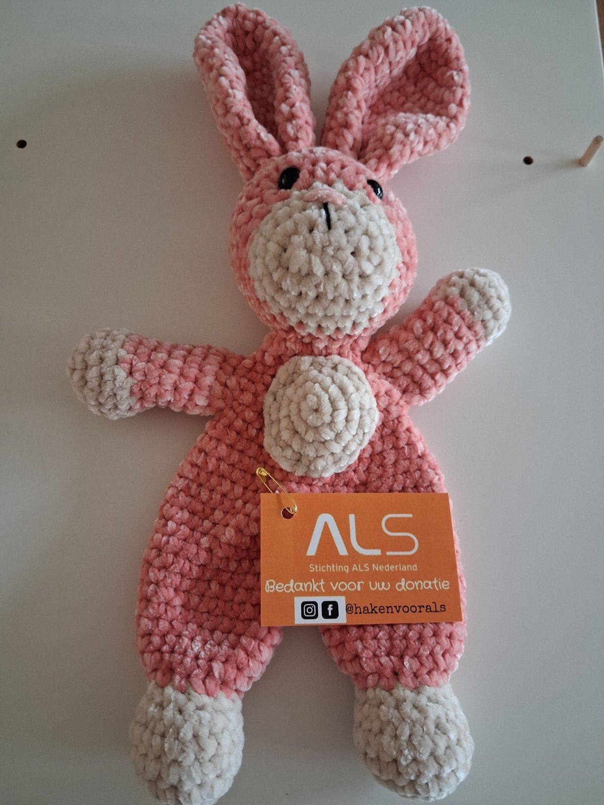 Gehaakte roze knuffel konijn - Steun ALS Nederland, Overige merken, Overige karakters, Konijn, Ophalen of Verzenden